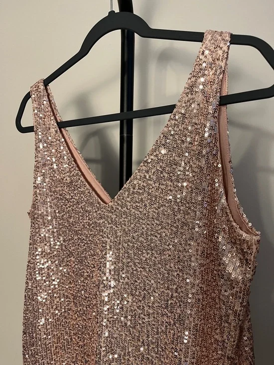 NWT H&M Sequined V-Neck Tank Pink Medium New! - Picture 2 of 5